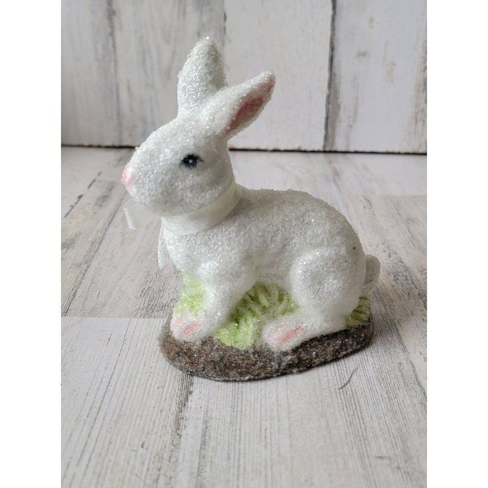 SCF Easter bunny‎ microbead figure grass rabbit white
